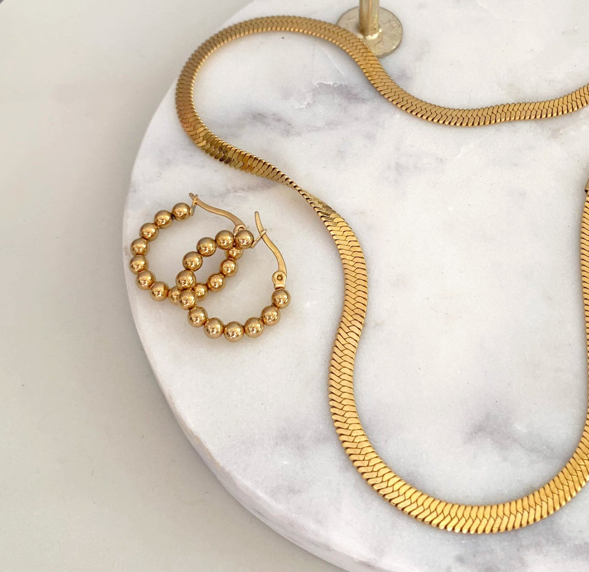 OLIVIA GOLD SNAKE CHAIN NECKLACE